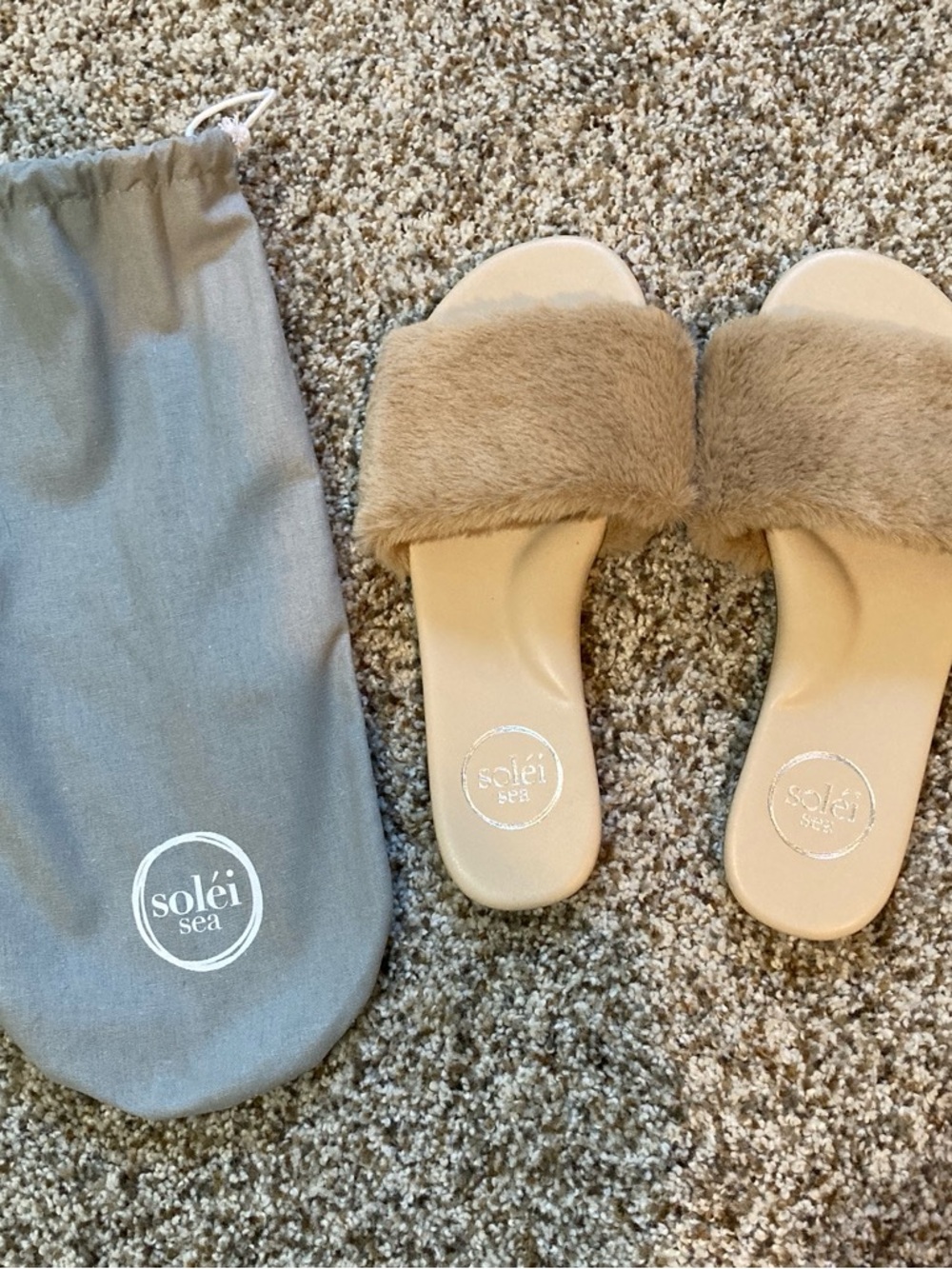 Solei Sea Women's Fuzzy Slide Sandals color Sable size 8/39